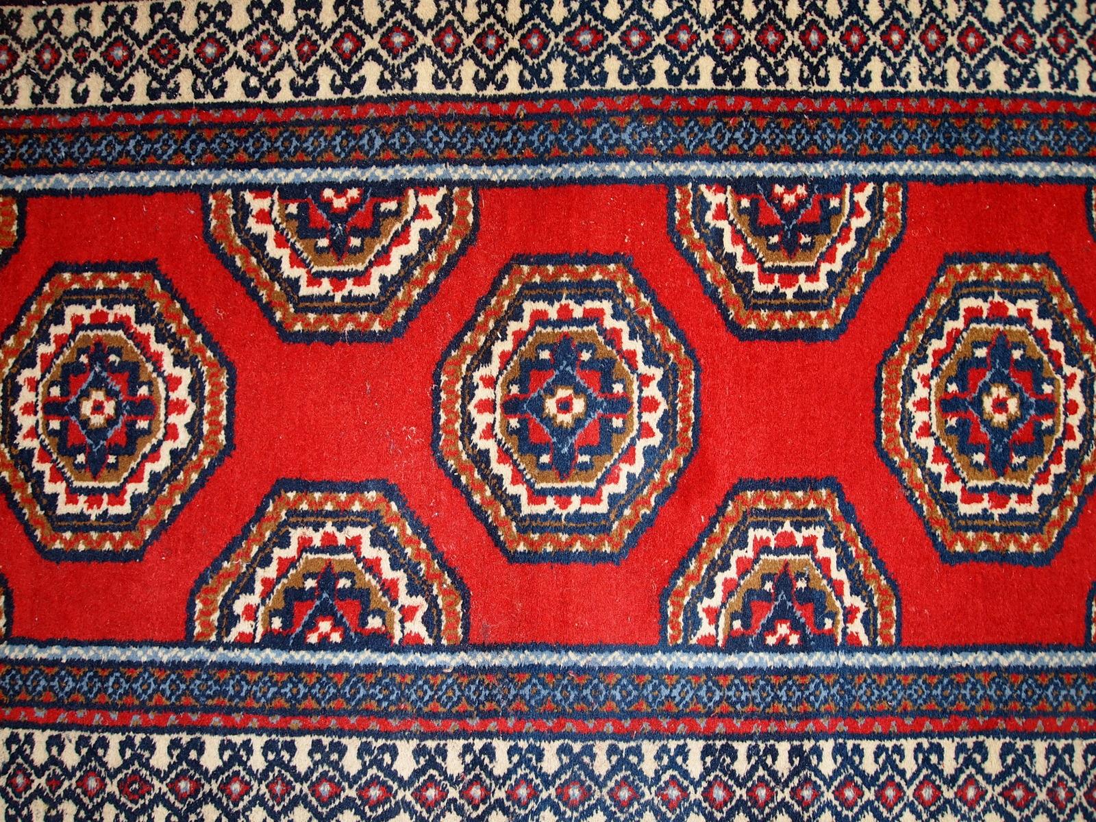 Handmade Vintage Indo-Mahal Rug, 1970s, 1C732 In Good Condition For Sale In Bordeaux, FR