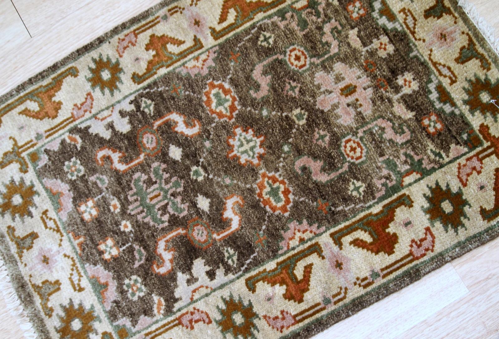 Handmade Vintage Indo-Mahal Rug, 1980s, 1B865 In Good Condition For Sale In Bordeaux, FR