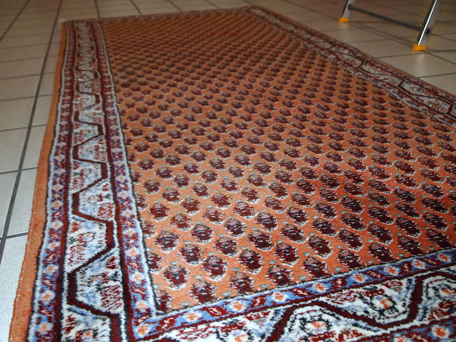 Wool Handmade vintage Indo-Seraband rug, 1980s - 1C742 For Sale