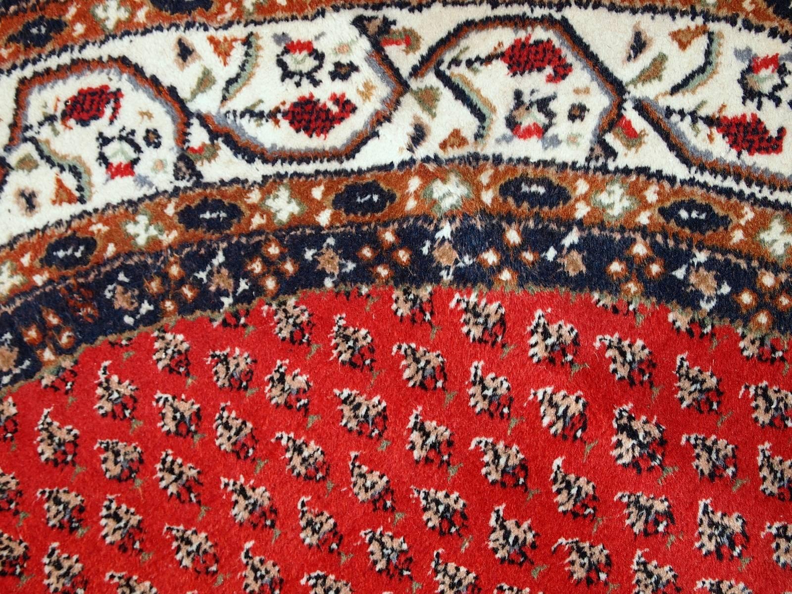 Handmade Vintage Indo-Seraband Rug, 1980s, 1C576 For Sale 1