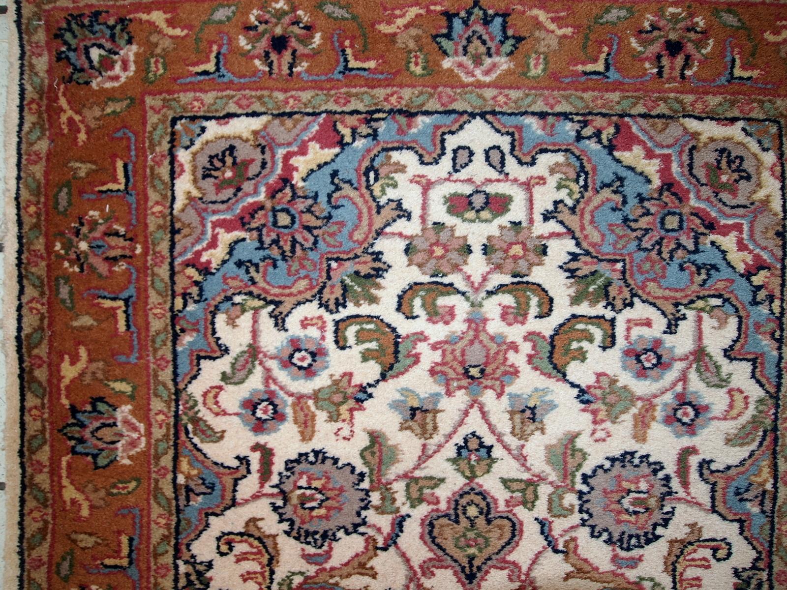 Handmade Vintage Indo-Tabriz Rug, 1970s, 1C727 For Sale 3
