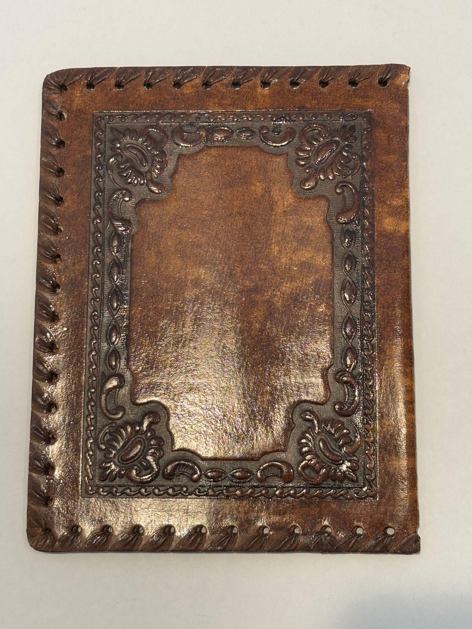 Cuaderno de cuero marrón repujado Firenze Vintage italiano hecho a mano 1960 siglo XX en venta