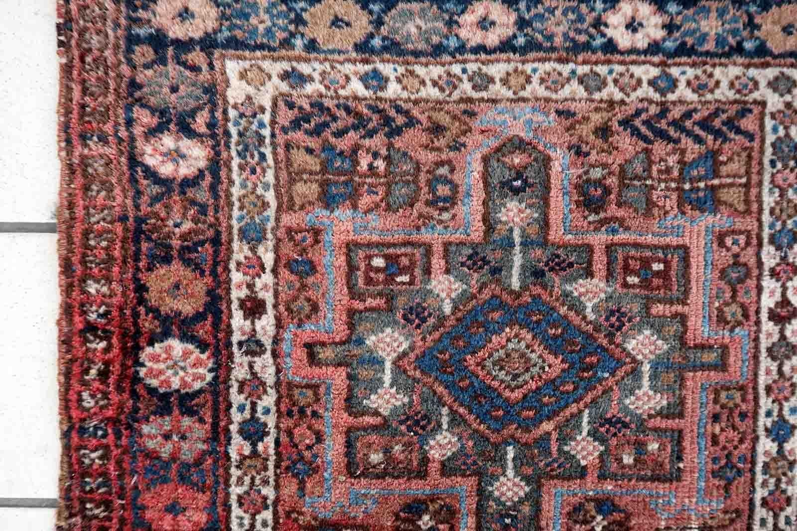 Handgefertigter Vintage-Teppich im Karajeh-Stil, 1970er Jahre, 1C954 im Zustand „Gut“ im Angebot in Bordeaux, FR