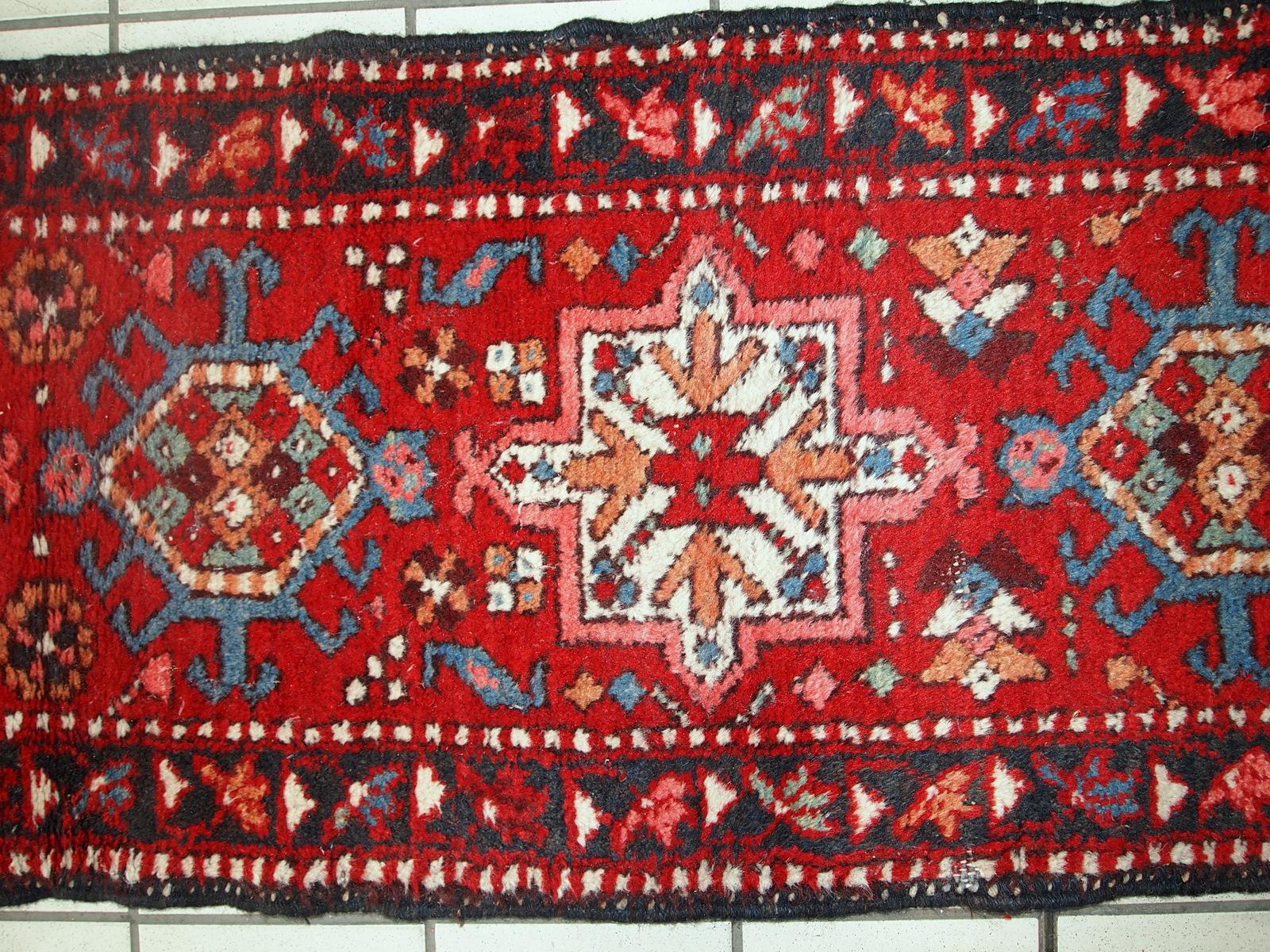 Handgefertigter Vintage-Läufer im Karajeh-Stil:: 1960er Jahre:: 1C686 im Angebot 1