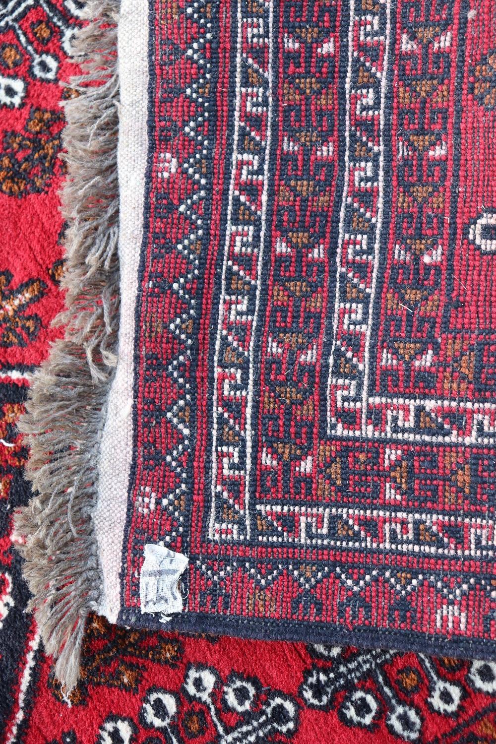 Handmade Vintage Large Persian Shiraz Rug, 1980s For Sale 3