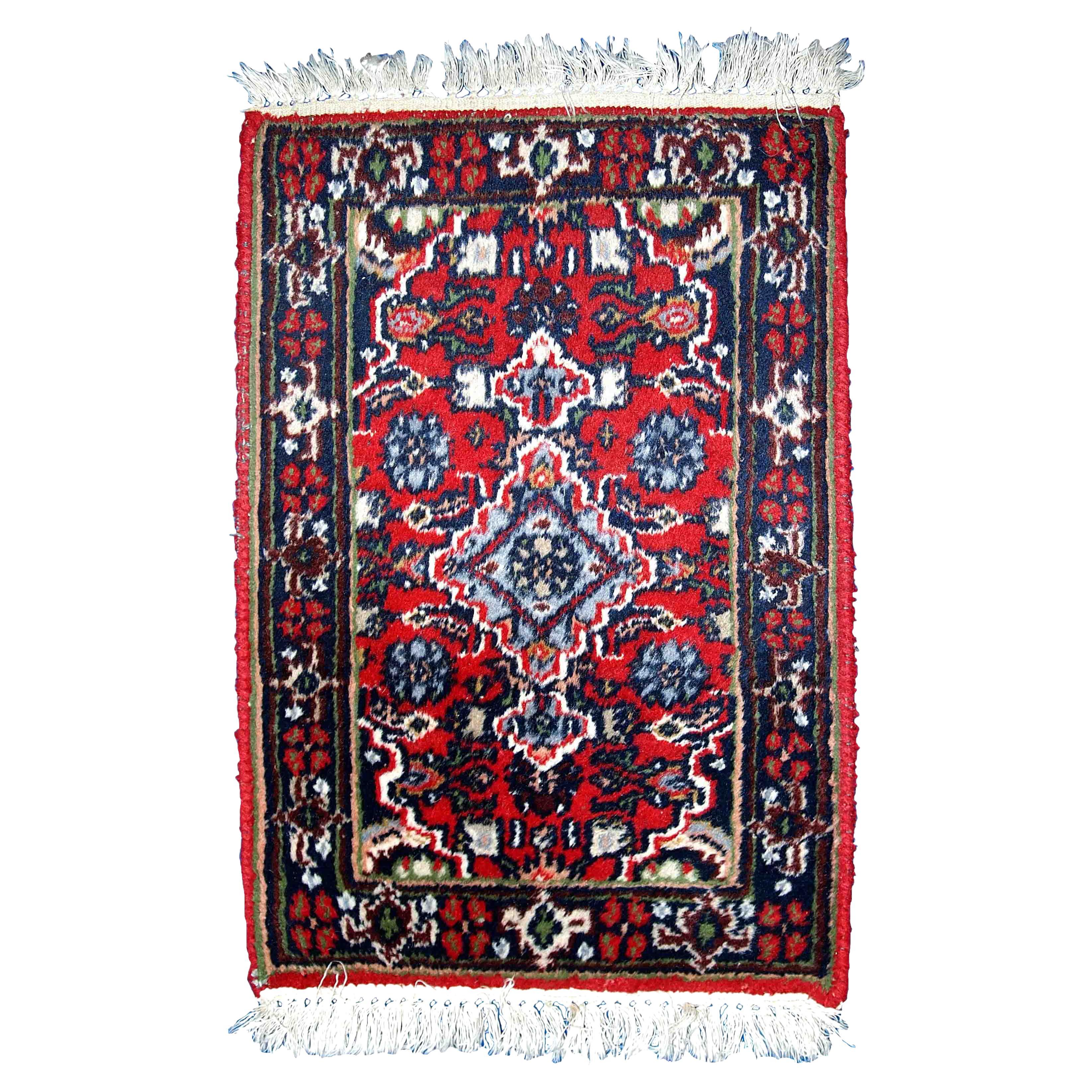 Handmade Vintage Malayer Style Rug, 1970s, 1C751 For Sale