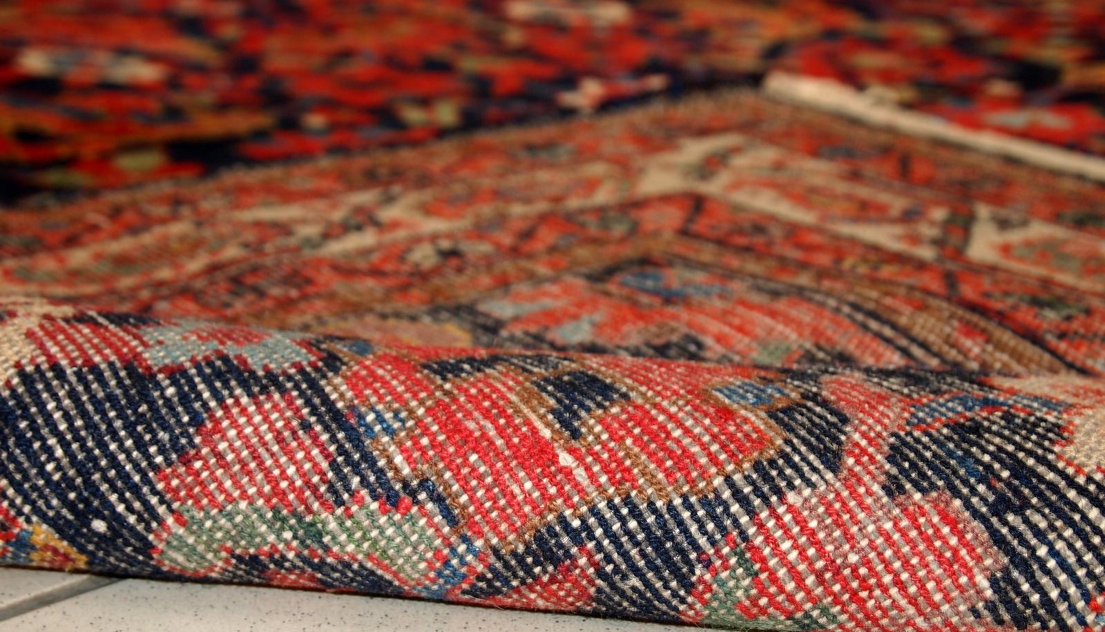 Handmade Vintage Malayer Style Runner, 1920s, 1C323 For Sale 1