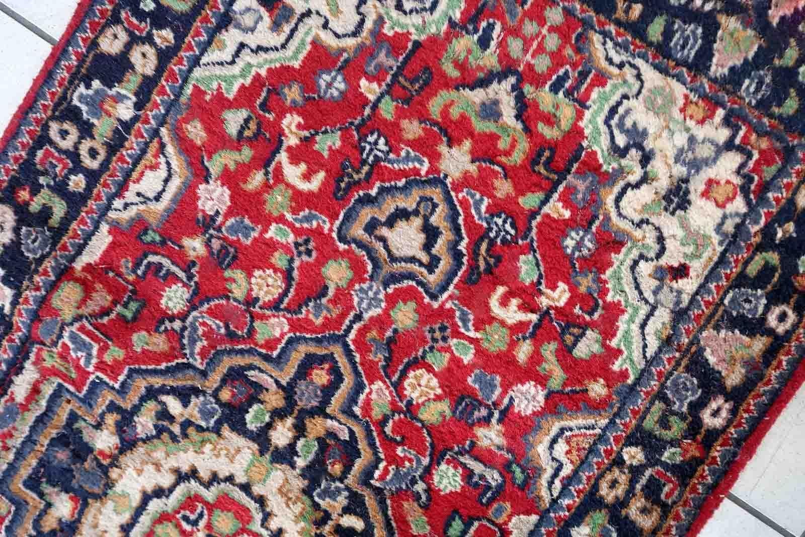 Handmade Vintage Malayer Style Runner, 1950s, 1c899 In Fair Condition For Sale In Bordeaux, FR