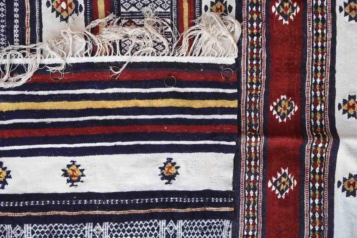 Wool Handmade Vintage Moroccan Berber Kilim, 1950s, 1p111 For Sale