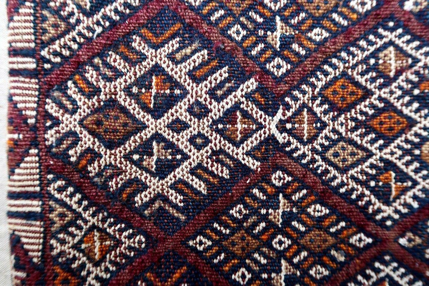 Handmade Vintage Moroccan Berber Kilim Cushion, 1950s, 1P41 In Good Condition For Sale In Bordeaux, FR