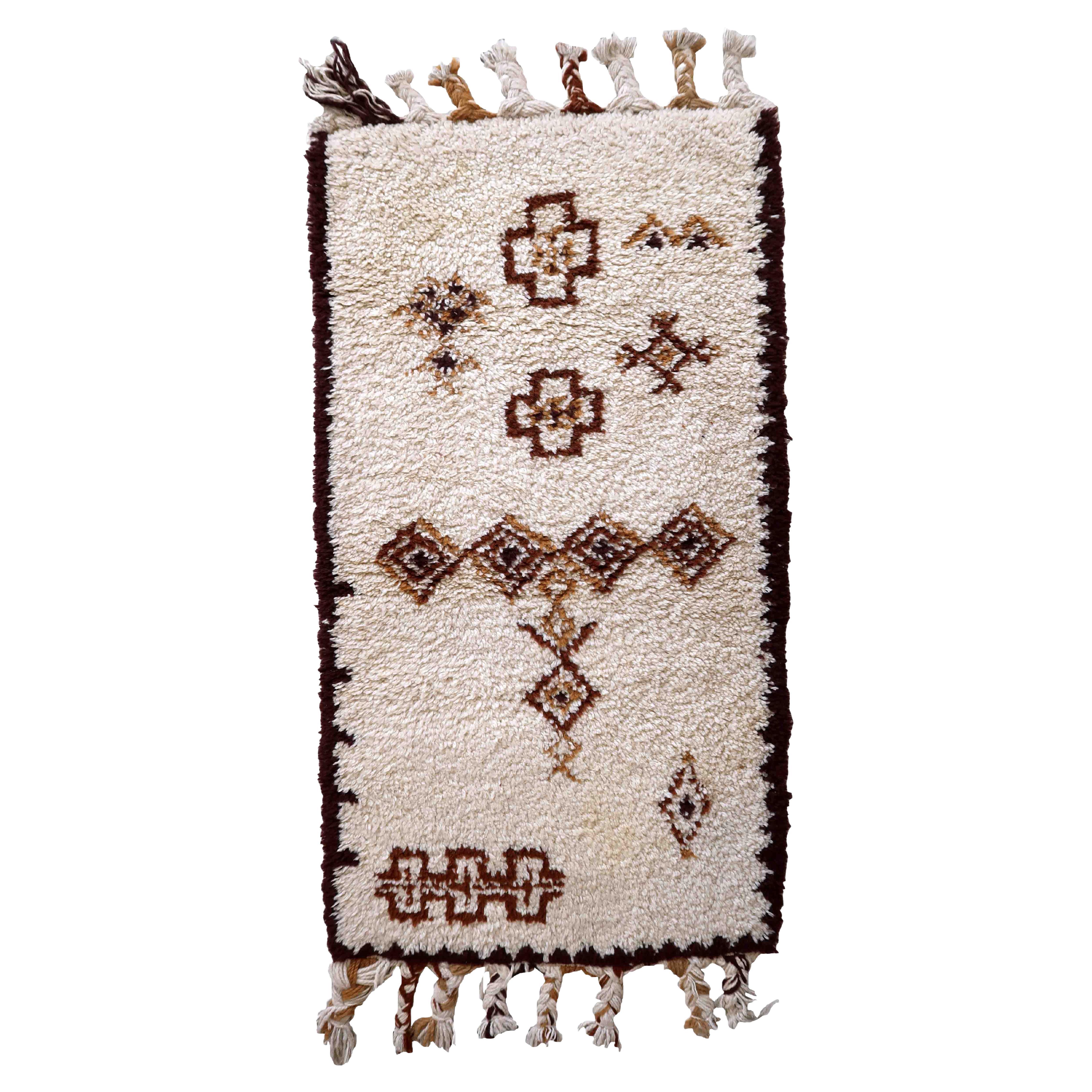 Handmade Vintage Moroccan Berber Rug, 1970s, 1C1004 For Sale