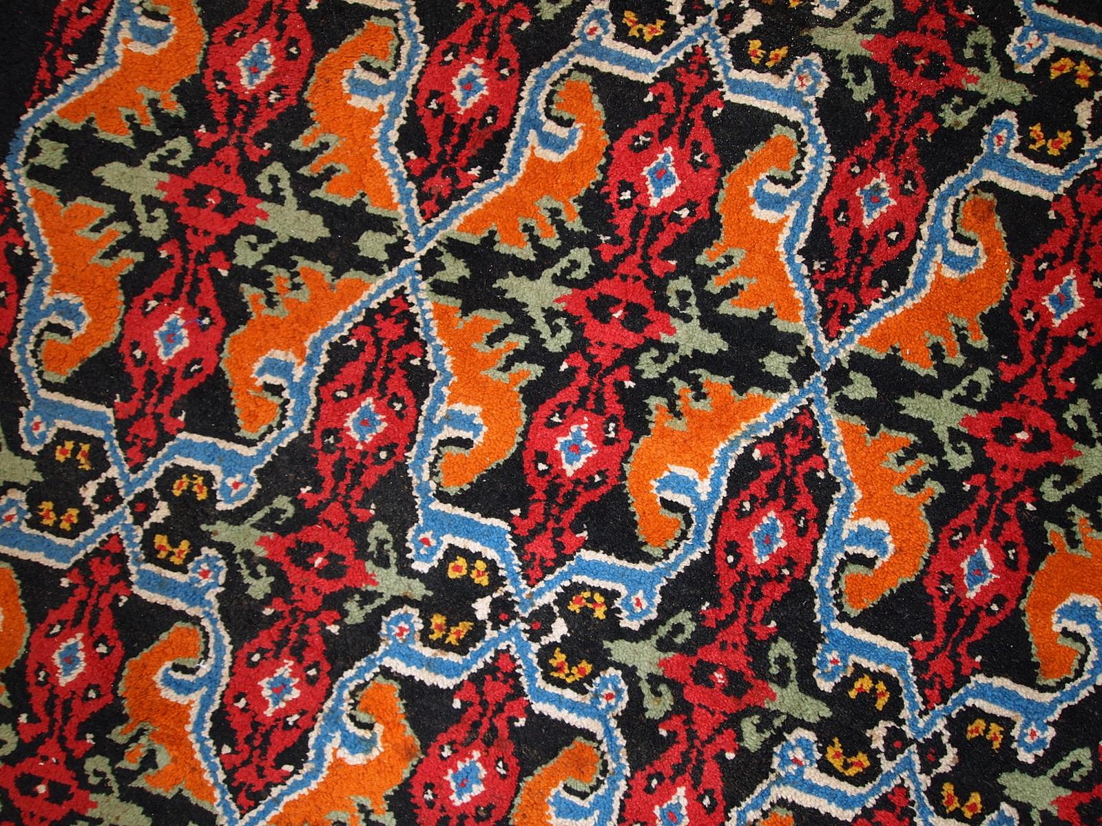 Handmade Vintage Moroccan Berber Rug, 1970s, 1C443 For Sale 1
