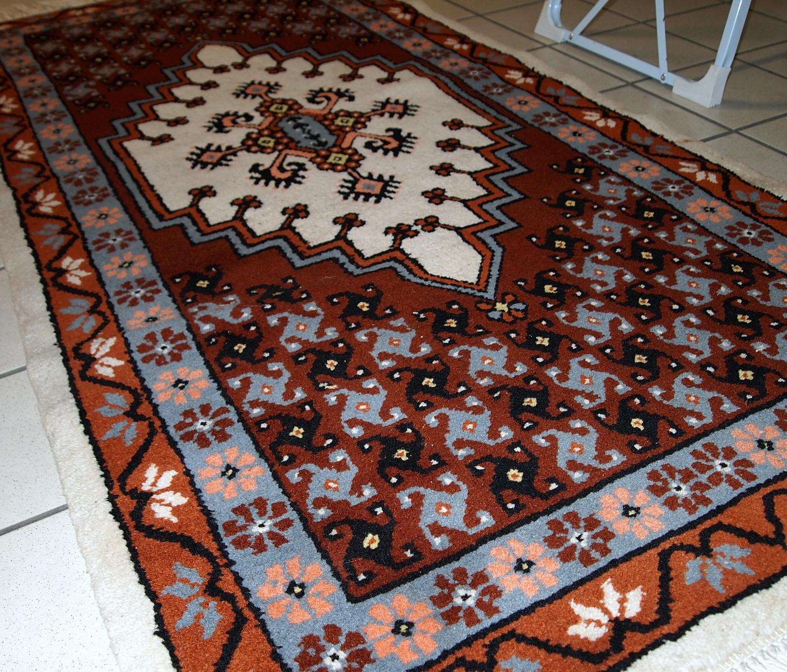 Handgefertigter marokkanischer Berberteppich im Vintage-Stil, 1970er Jahre, 1C630 im Angebot 2