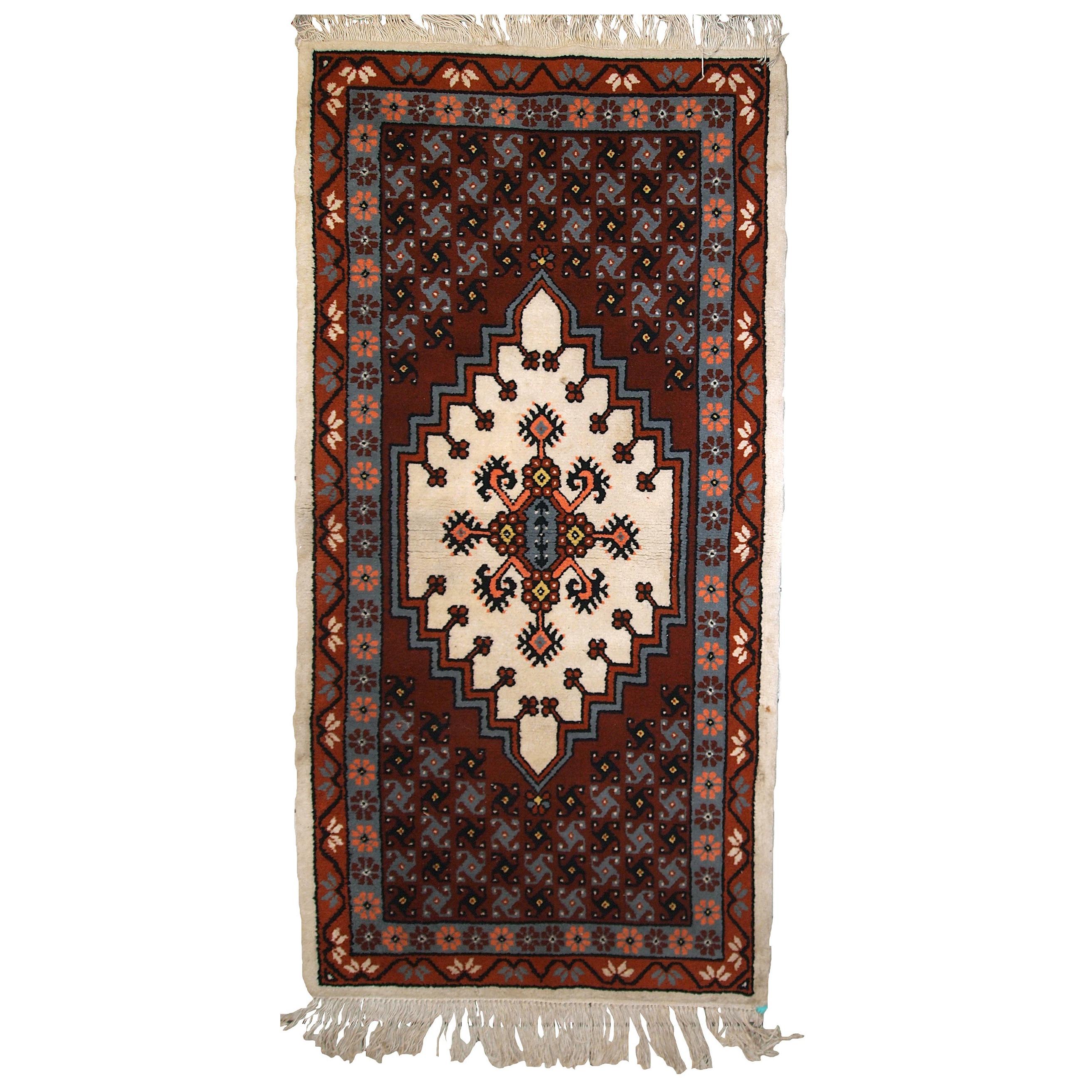 Handmade Vintage Moroccan Berber Rug, 1970s, 1C630 For Sale