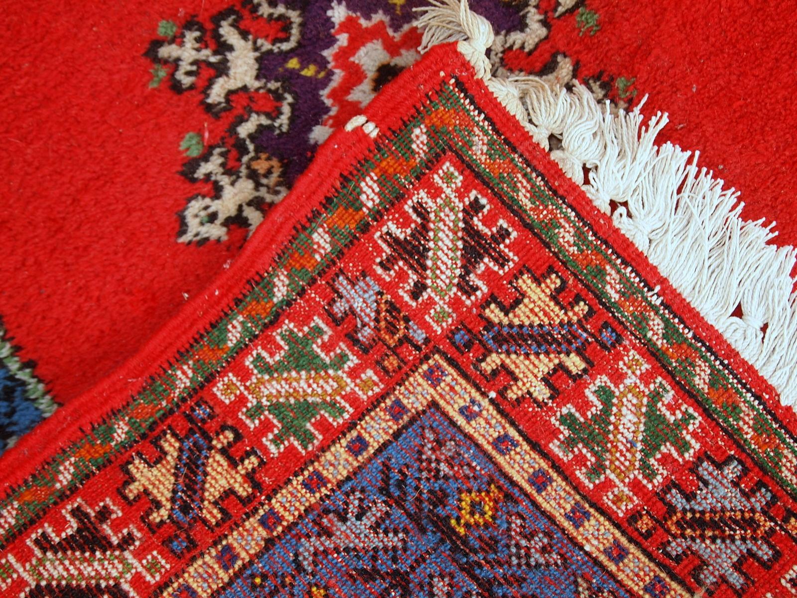 Hand-Knotted Handmade Vintage Moroccan Berber Rug, 1970s, 1C657 For Sale