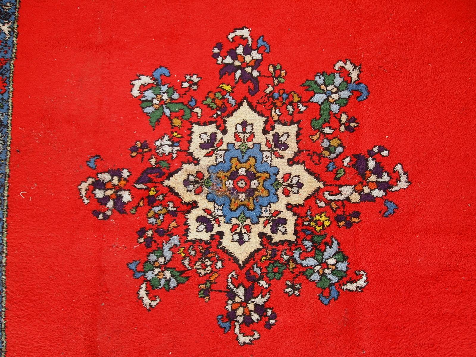 Handgefertigter marokkanischer Berberteppich im Vintage-Stil, 1970er Jahre, 1C657 (Wolle) im Angebot