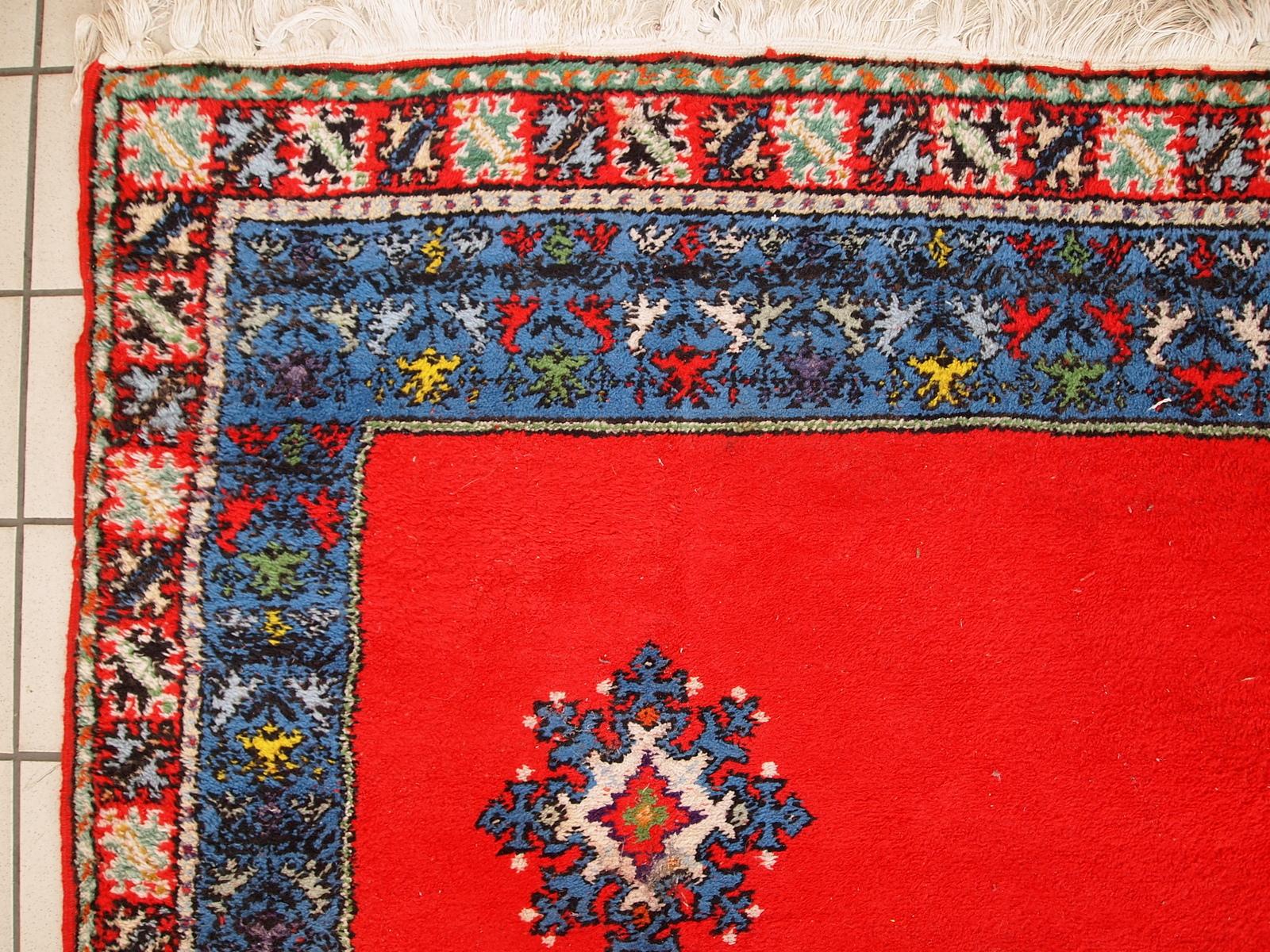 Handgefertigter marokkanischer Berberteppich im Vintage-Stil, 1970er Jahre, 1C657 im Angebot 1
