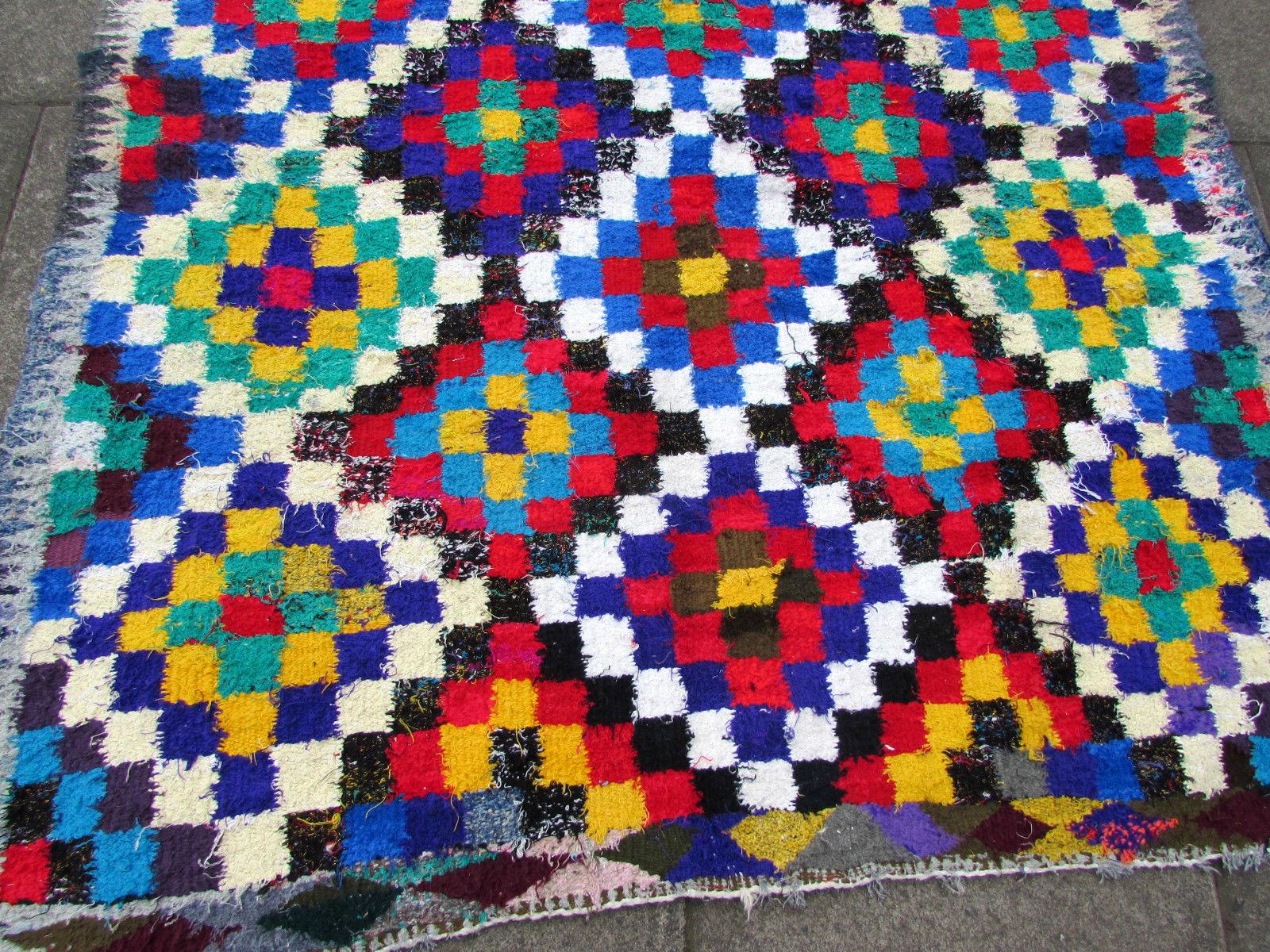 Vintage Moroccan 6x10 FT Rug Unique sheep Wool Handmade