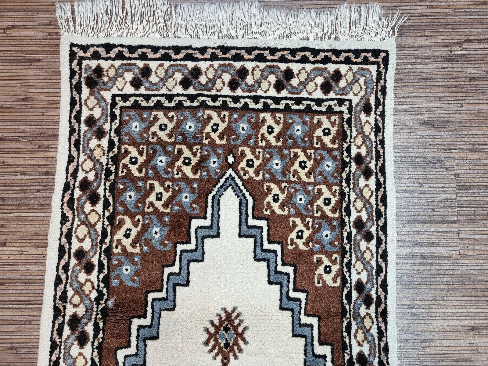 Handgefertigter marokkanischer Berberteppich 2' x 5,1', 1960er Jahre - 1D98 (Mitte des 20. Jahrhunderts)