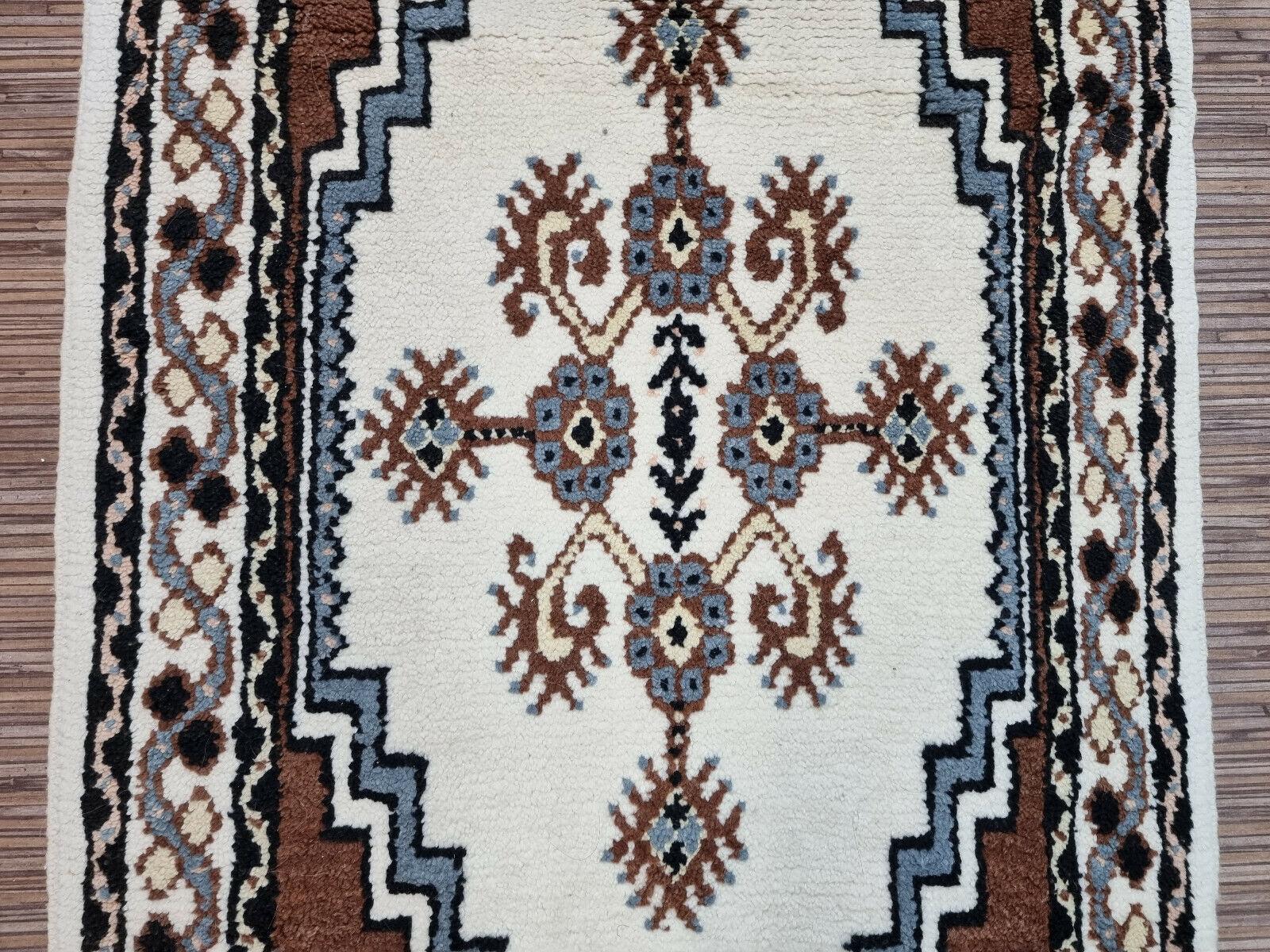 Handgefertigter marokkanischer Berberteppich 2' x 5,1', 1960er Jahre - 1D98 (Wolle)