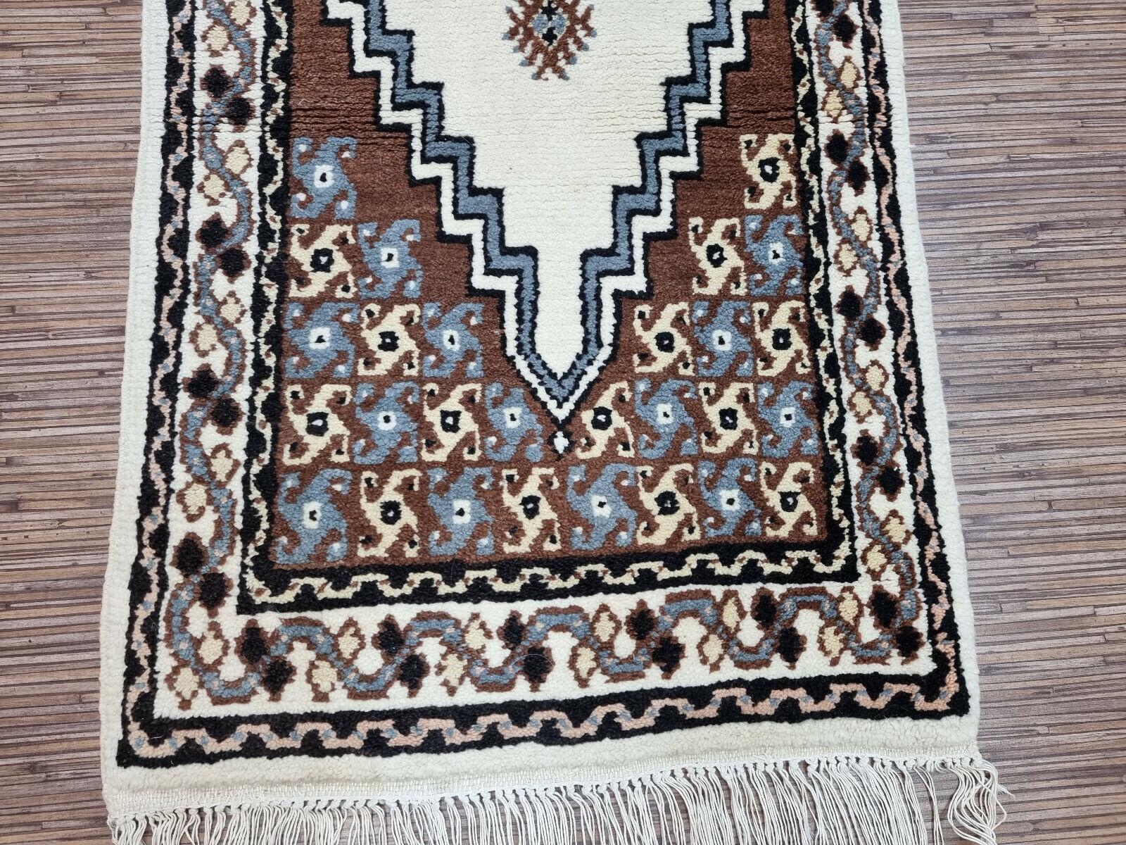 Handgefertigter marokkanischer Berberteppich 2' x 5,1', 1960er Jahre - 1D98 1