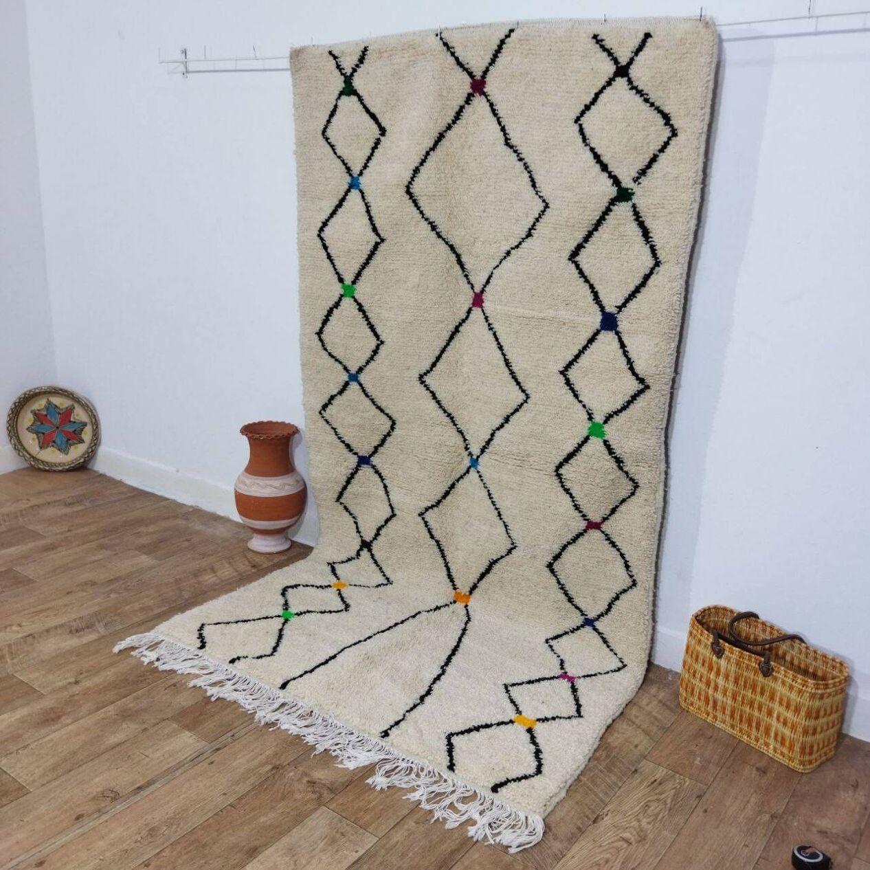 Fin du 20e siècle Tapis berbère marocain vintage fait à la main 4.3' x 8,2' 1980, 1X16 en vente