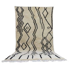 Handmade Vintage Moroccan Berber Rug 4.7' x 9', 1980s, 1X10