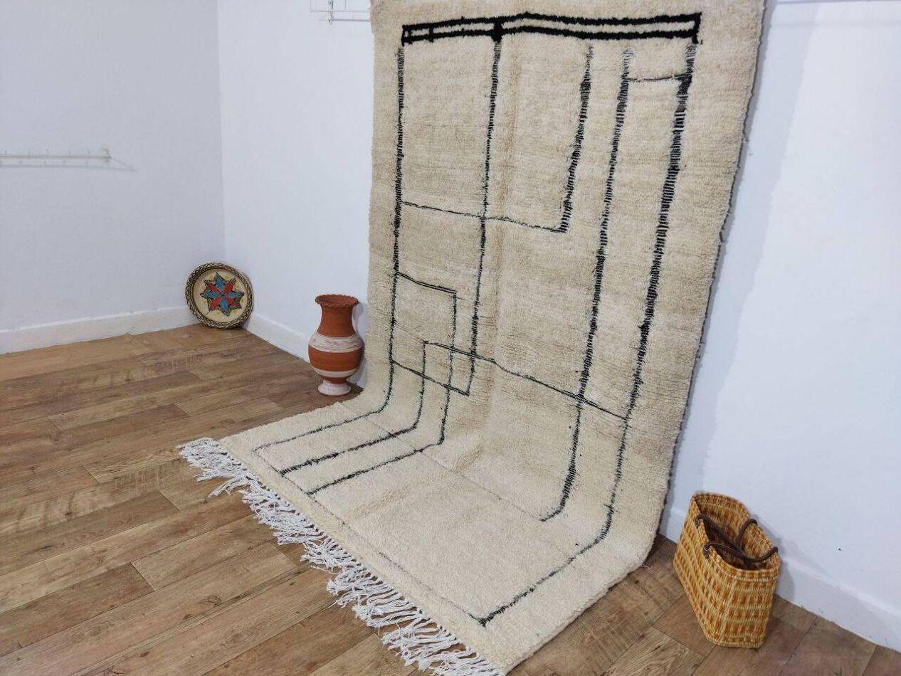 Handgefertigter marokkanischer Berberteppich 5,1' x 8,3', 1980er Jahre, 1X13 (Ende des 20. Jahrhunderts) im Angebot