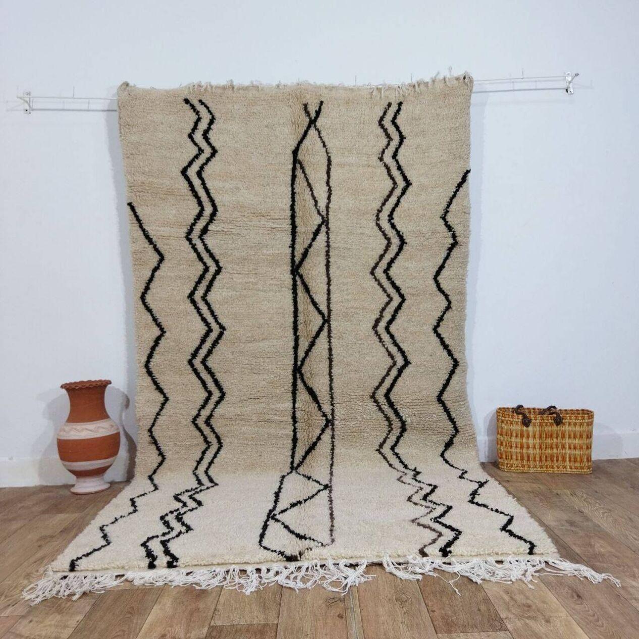 Fin du 20e siècle Tapis berbère marocain vintage fait à la main 5.1' x 9', 1980, 1X08 en vente