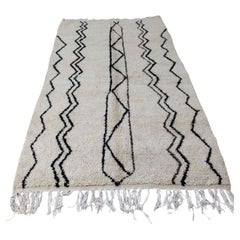 Handmade Vintage Moroccan Berber Rug 5.1' x 9', 1980s, 1X08