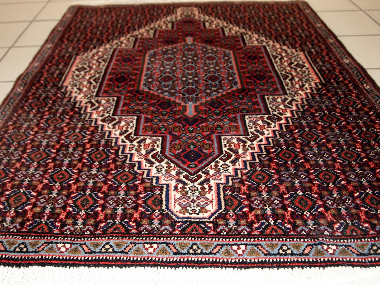 Indian Handmade Vintage Nain Style Rug 2.5' x 3.3', 1970s, 1C687 For Sale