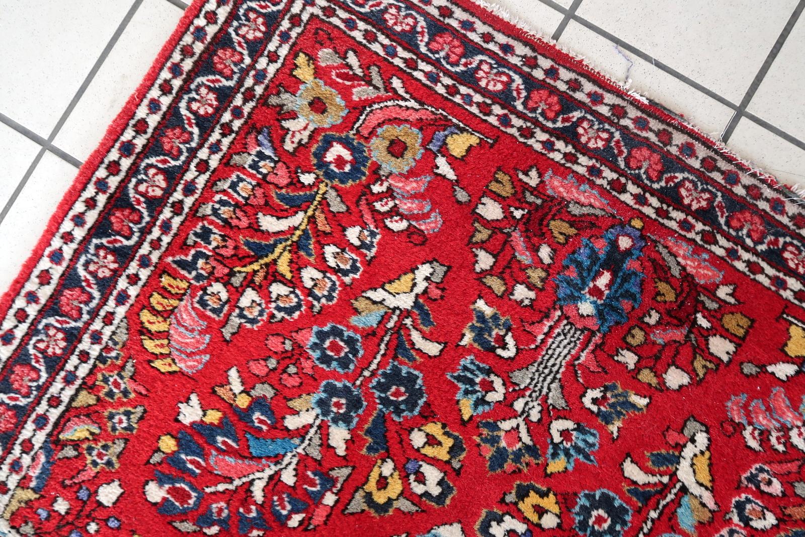 Handgefertigter orientalischer Sarouk-Teppich im Vintage-Stil 3.3' x 4,7', 1950er Jahre - 1C1096 im Zustand „Gut“ im Angebot in Bordeaux, FR