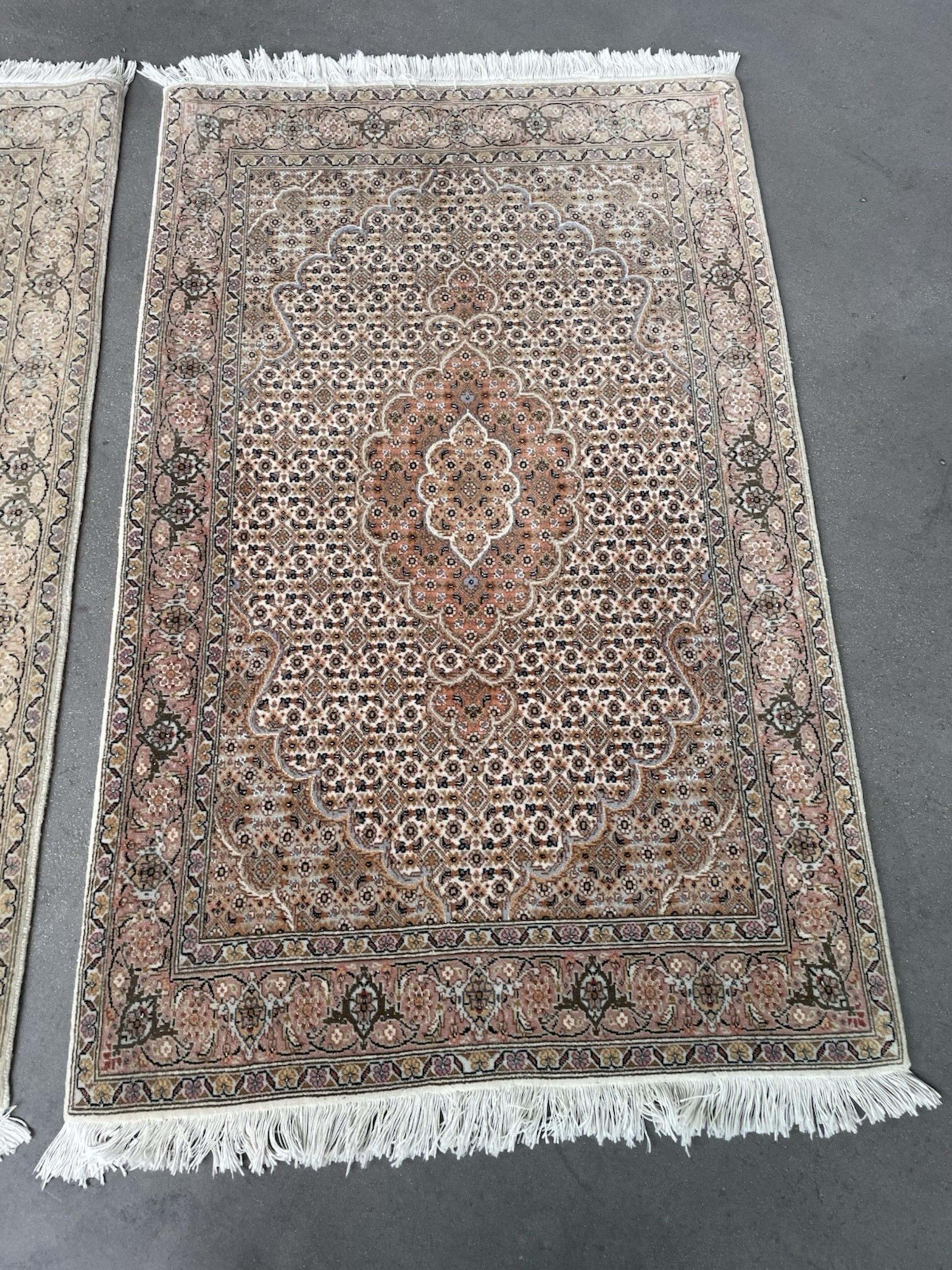 Paire de tapis persans Tabriz 50 Raj faits main, 2.7' x 4.1', 1970 - 1N114 en vente 3