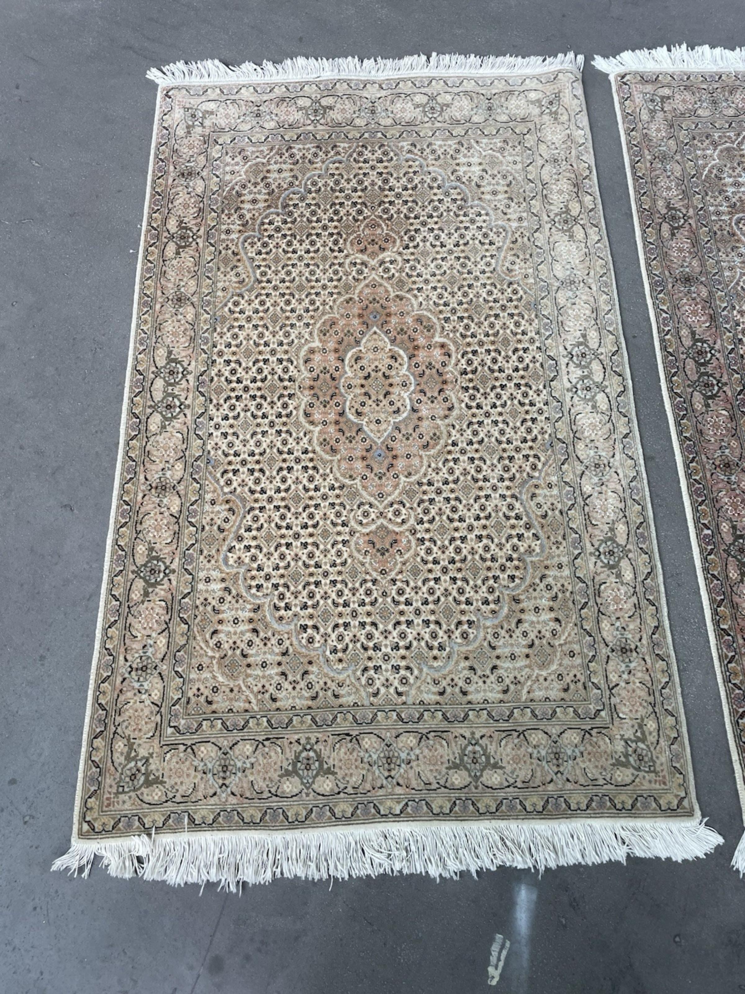 Paire de tapis persans Tabriz 50 Raj faits main, 2.7' x 4.1', 1970 - 1N114 en vente 4