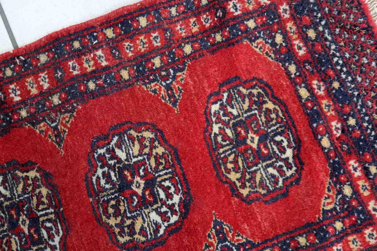 Handmade Vintage Pakistani Lahore Mat, 1970s, 1c876 In Good Condition For Sale In Bordeaux, FR
