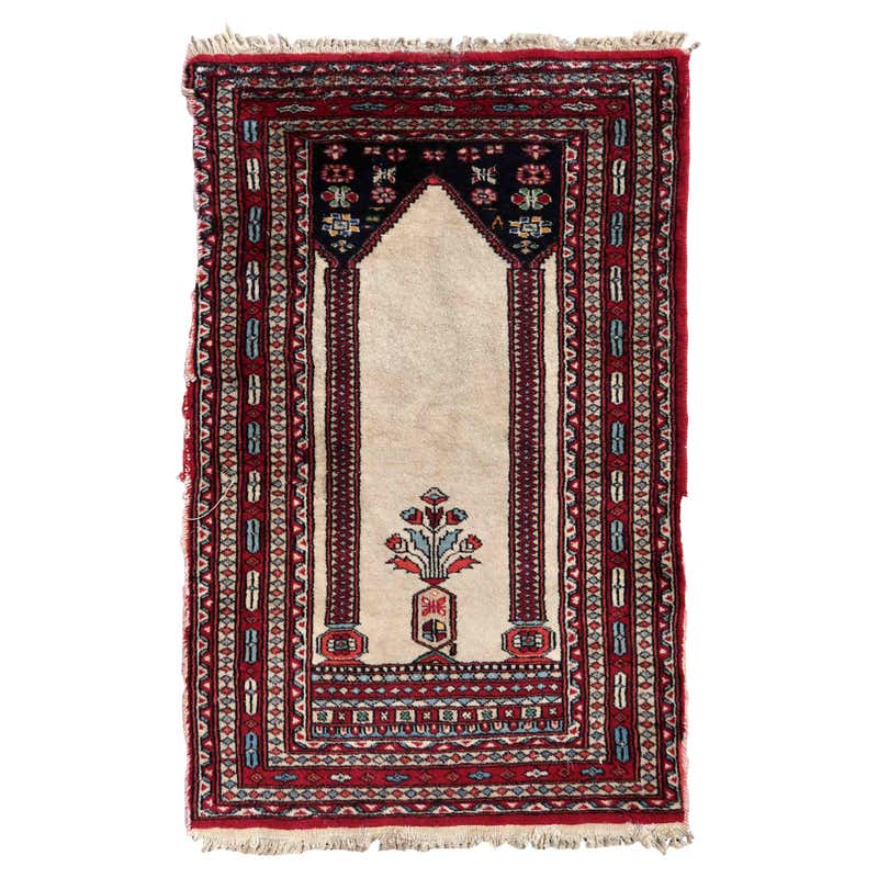 Handmade Vintage Pakistani Lahore Rug, 1970s, 1C350 For Sale at 1stDibs