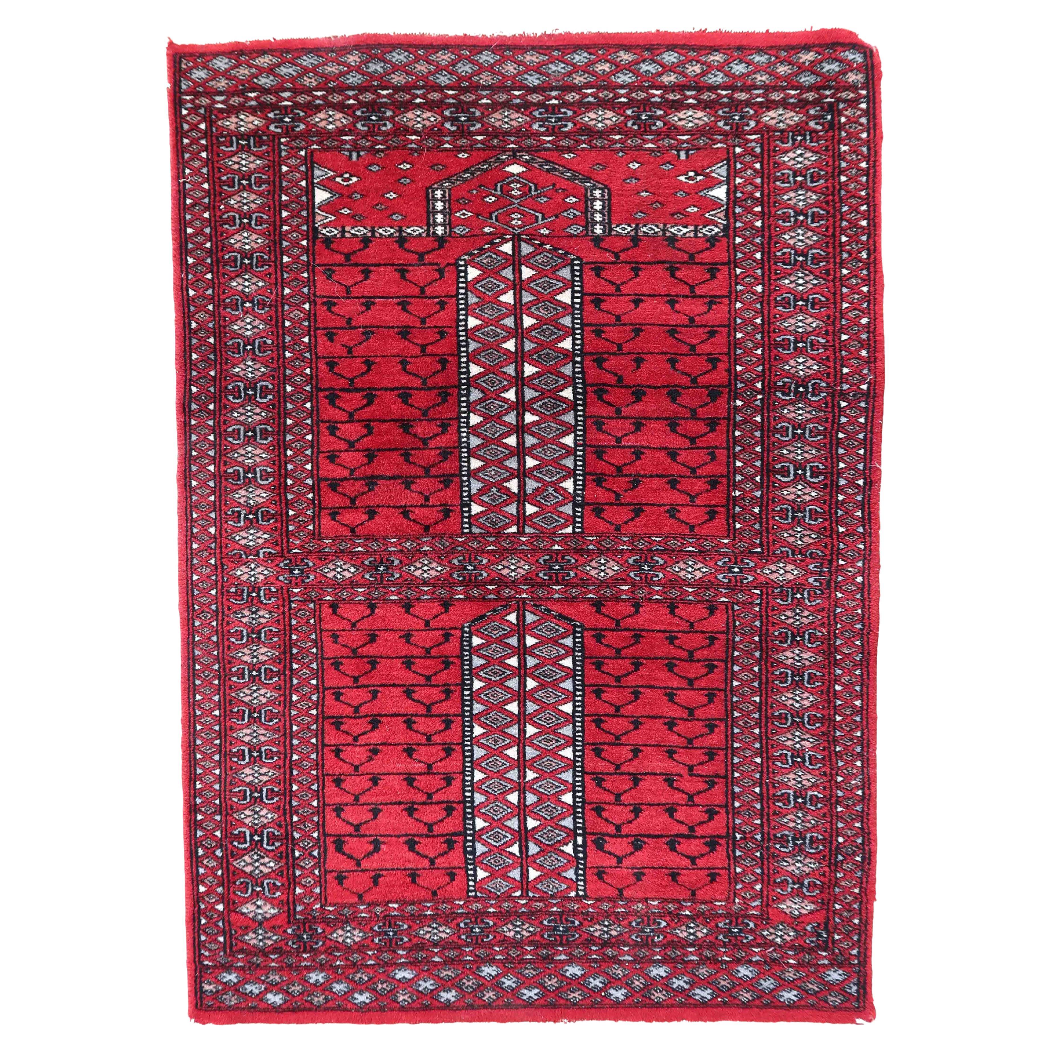 Handmade Vintage Pakistani Lahore Prayer Rug, 1970s, 1C996 For Sale