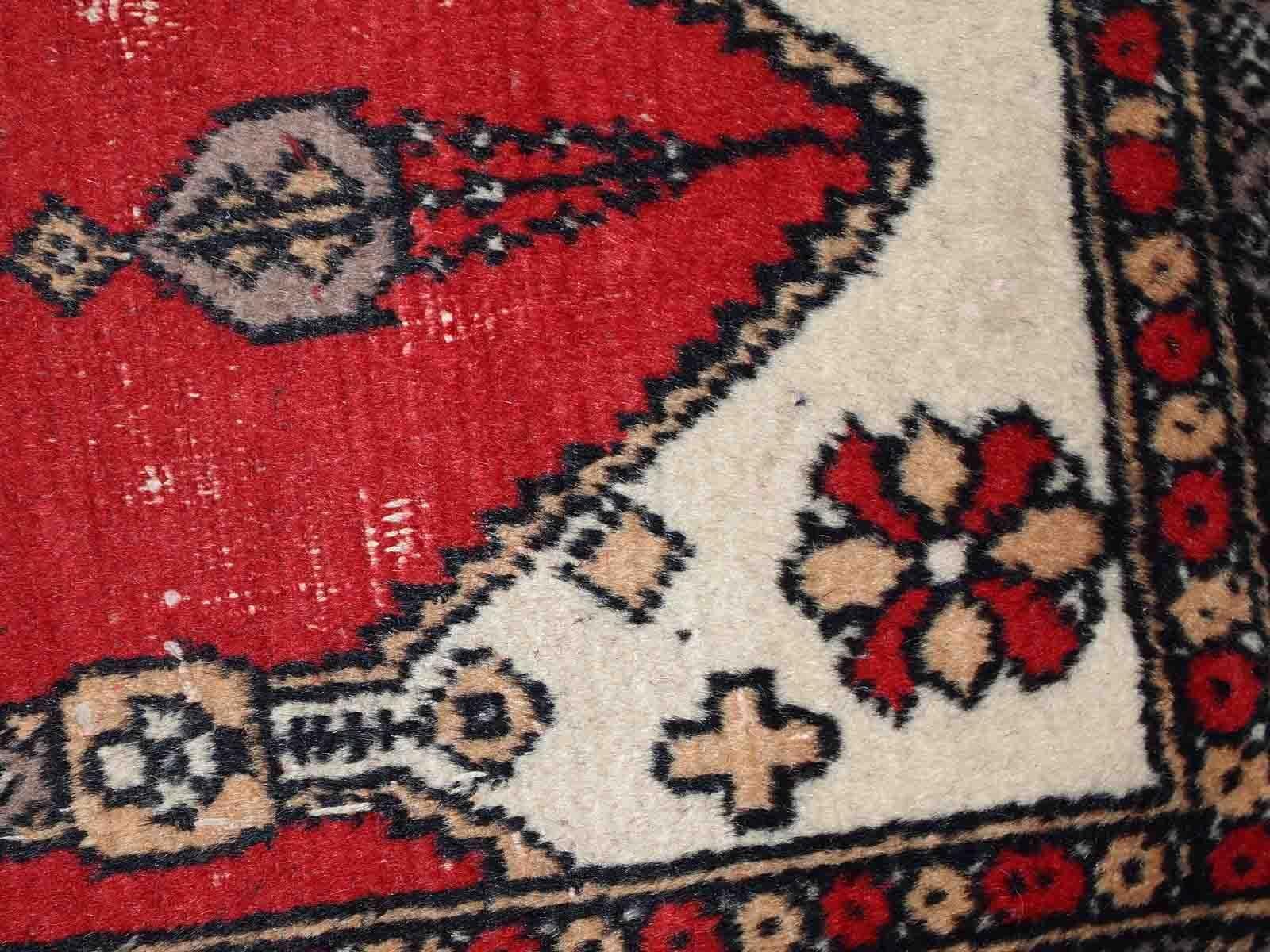 Wool Handmade Vintage Pakistani Lahore Rug, 1950s, 1C764 For Sale