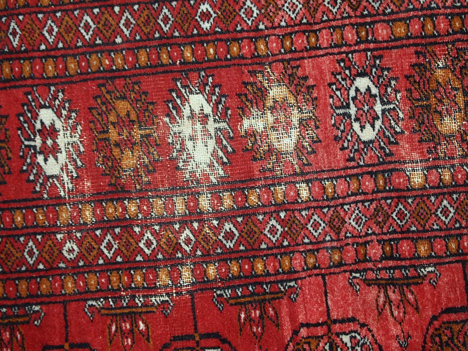 Wool Handmade Vintage Pakistani Tekke Rug, 1960s, 1C598 For Sale