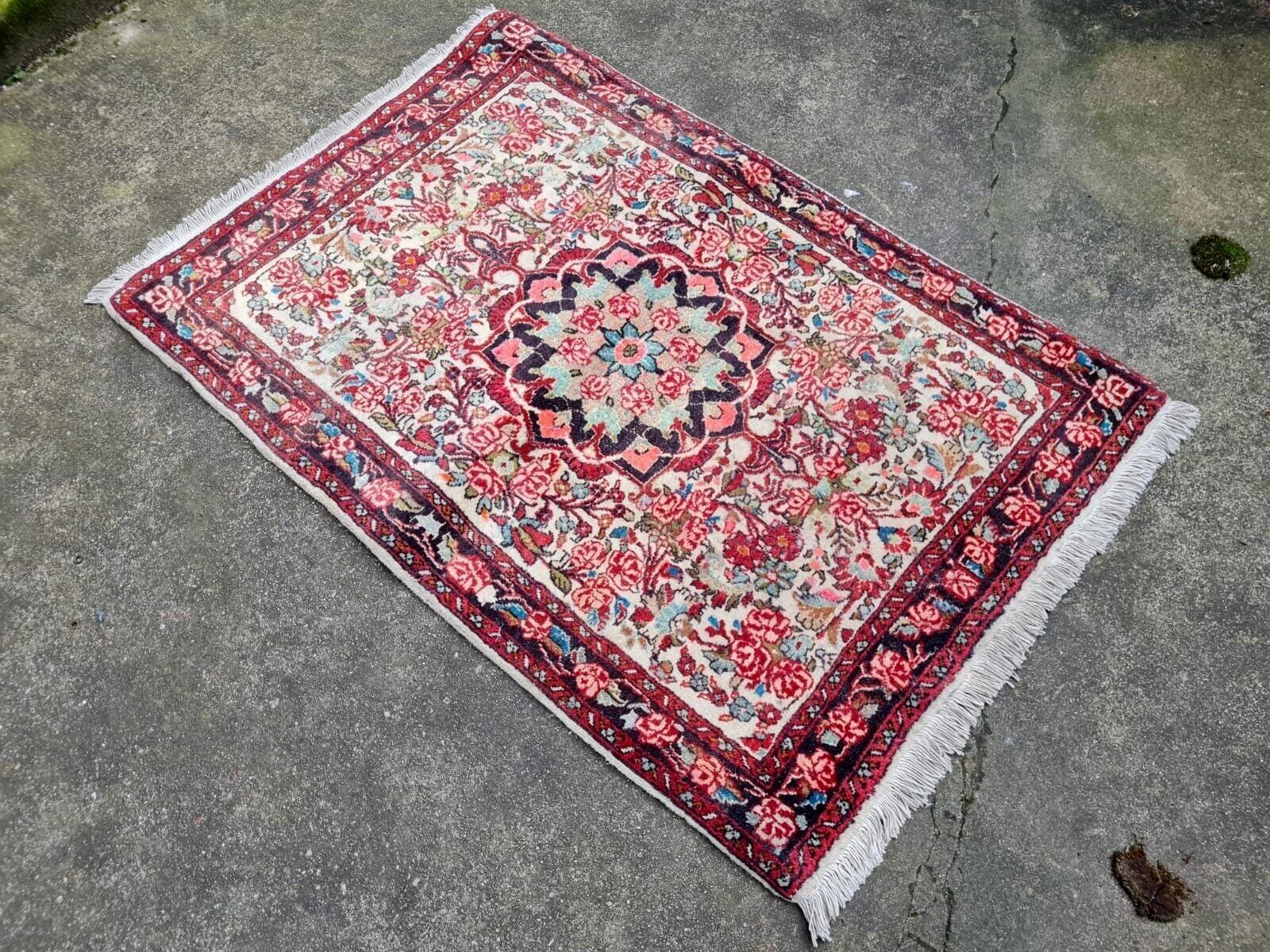 Handgefertigte Vintage persischen Bidjar Teppich 2,7 'x 4' 1950er Jahre - 2K49 (Französisch) im Angebot