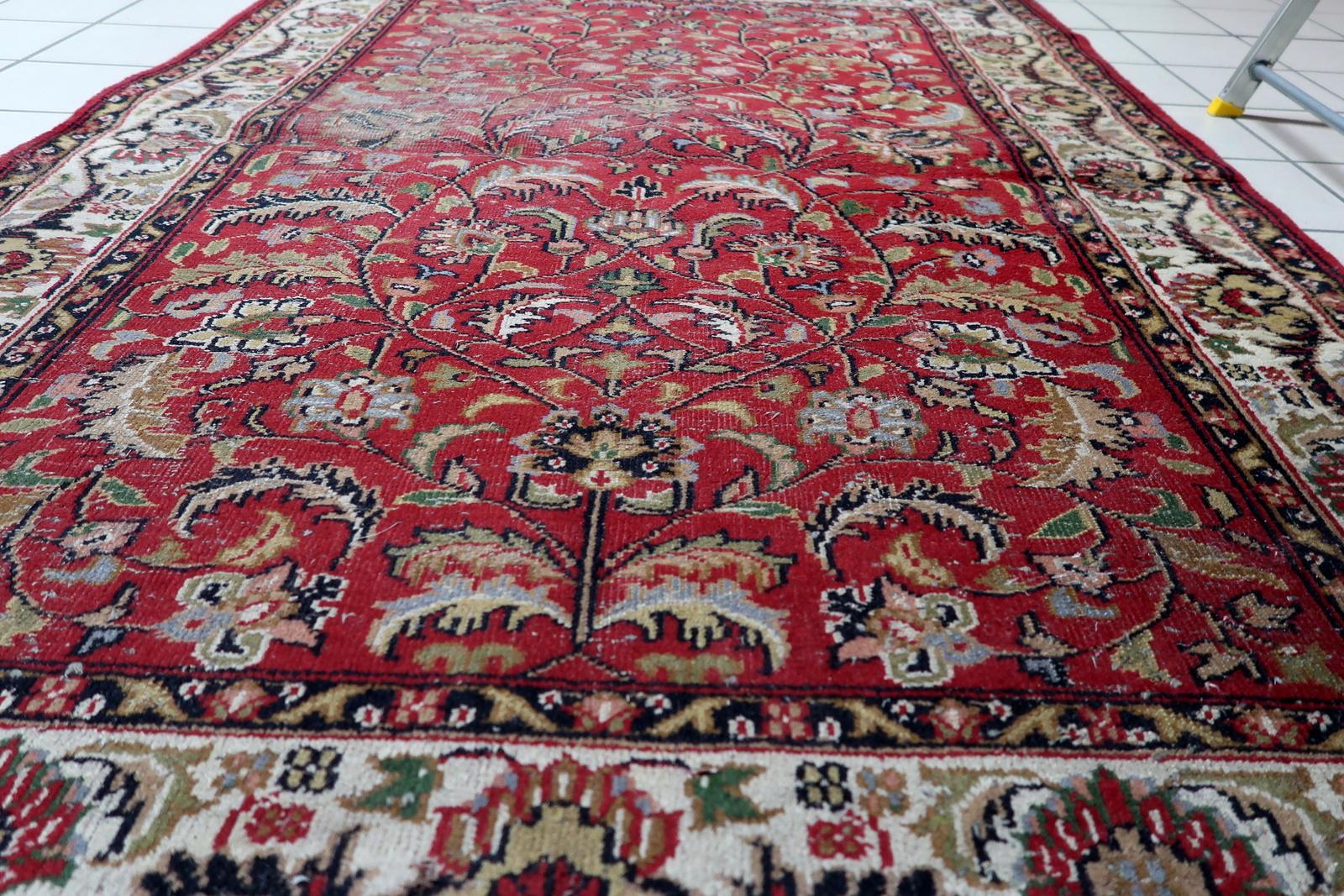 Handgefertigter Vintage Persian Distressed Hamadan Teppich 4.2' x 6.2', 1950er Jahre - 1C1186 im Angebot 2