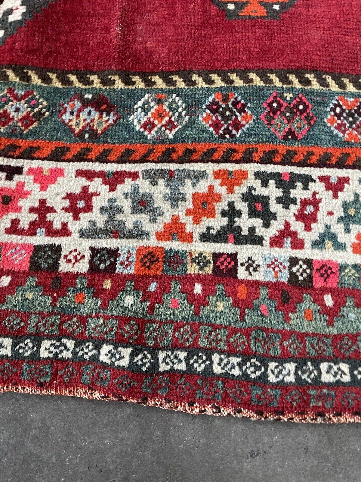 Handgefertigter alter persischer Gabbeh-Teppich 3,5' x 6,7', 1960er Jahre - 1N54 (Mitte des 20. Jahrhunderts) im Angebot
