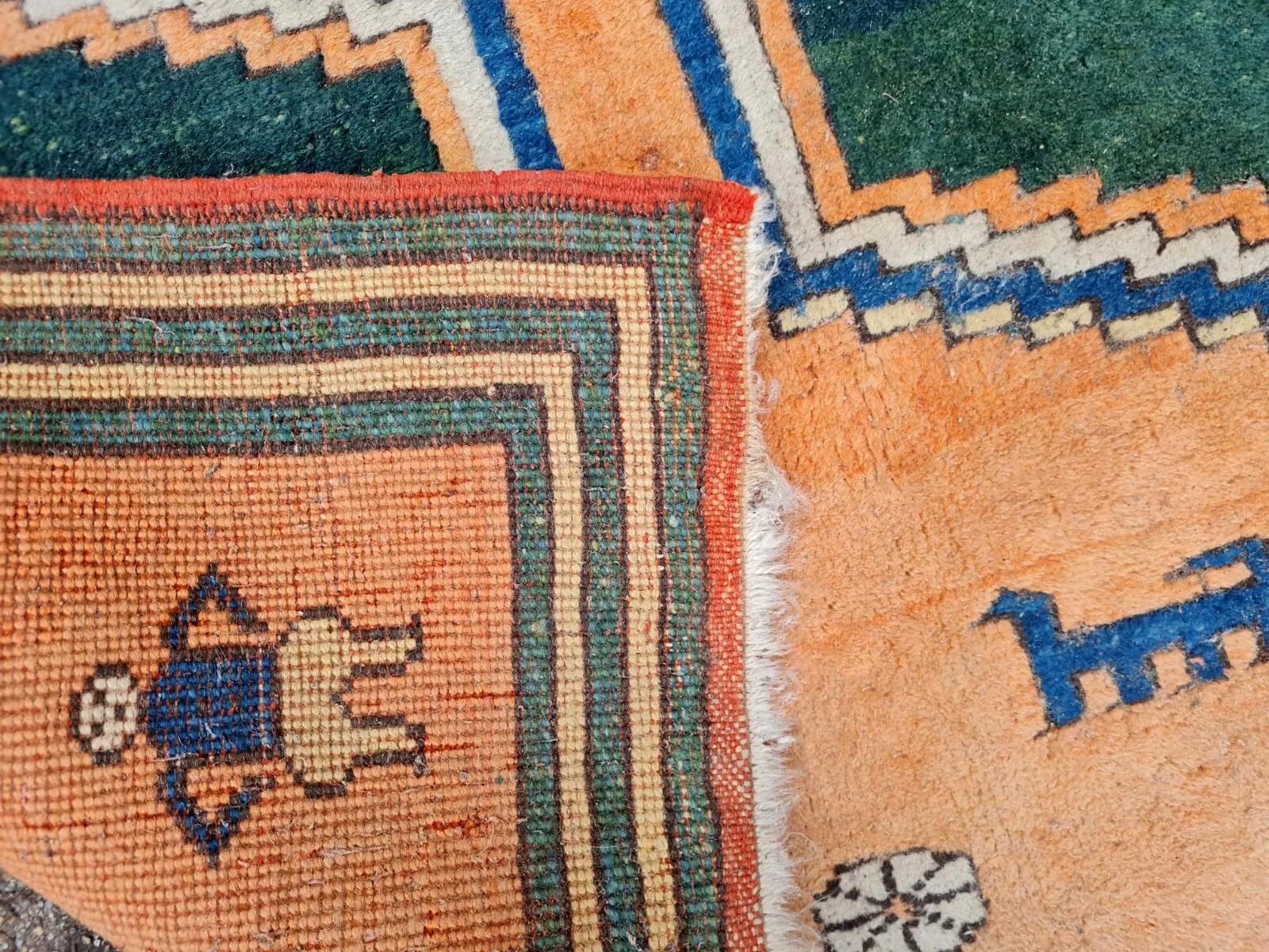 Tappeto Gabbeh persiano vintage fatto a mano 4' x 5,6' anni '70 - 2K28 In condizioni buone in vendita a Bordeaux, FR