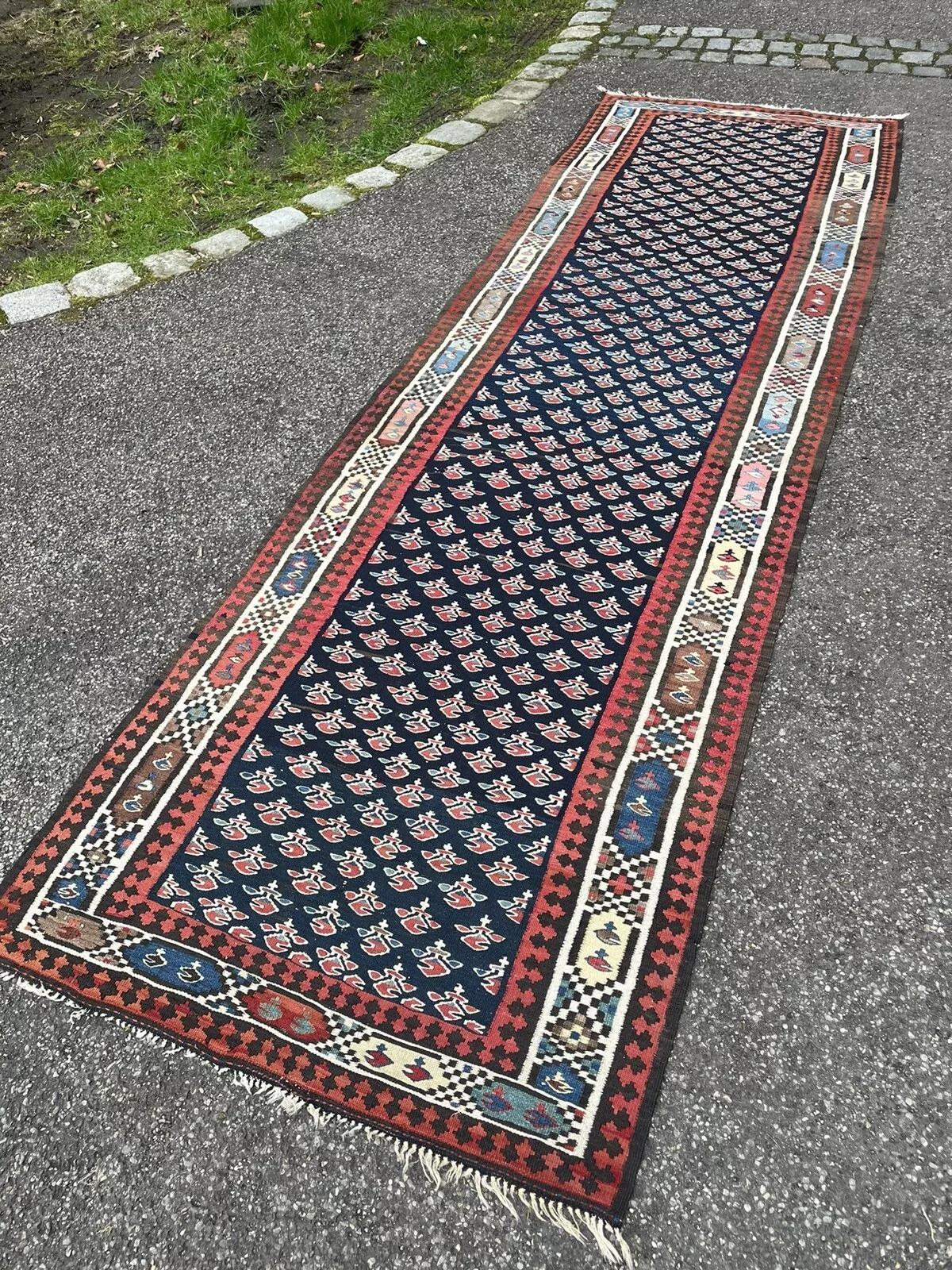 Handgefertigter persischer Gashkai Flachgewebe-Läufer im Vintage-Stil 3.4' x 11', 1970er Jahre - 1N66 (Wolle) im Angebot