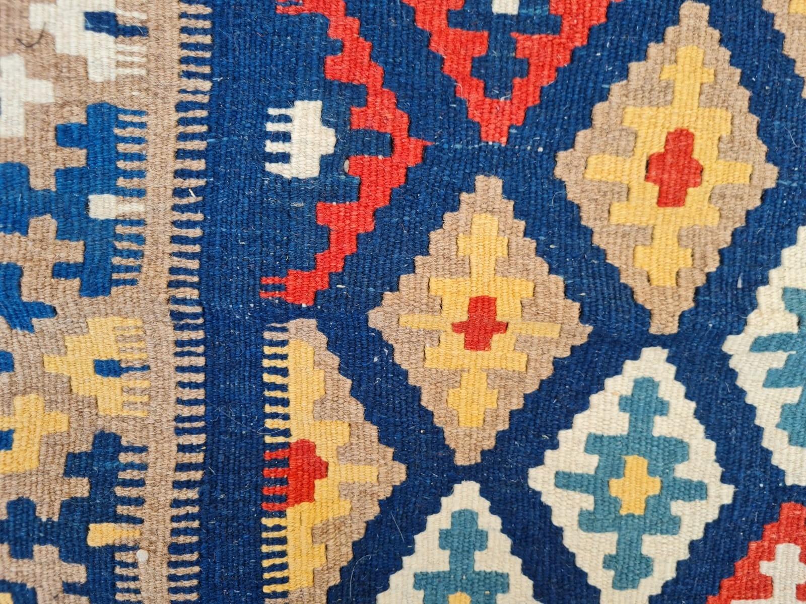 Handmade Vintage Persian Gashkai Kilim Rug 5.2' x 6.6' 1970s - 2K55 In Good Condition For Sale In Bordeaux, FR