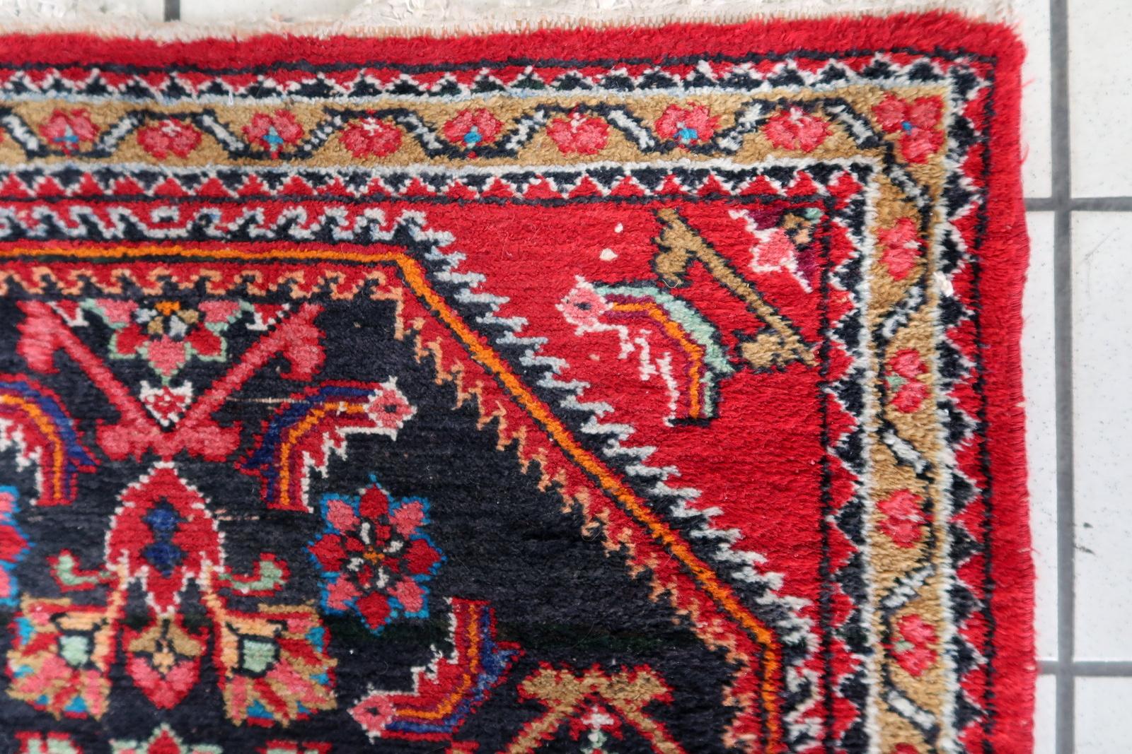 Handmade Vintage Persian Hamadan Rug 2.4' x 4.2', 1960s - 1C1139 For Sale 1