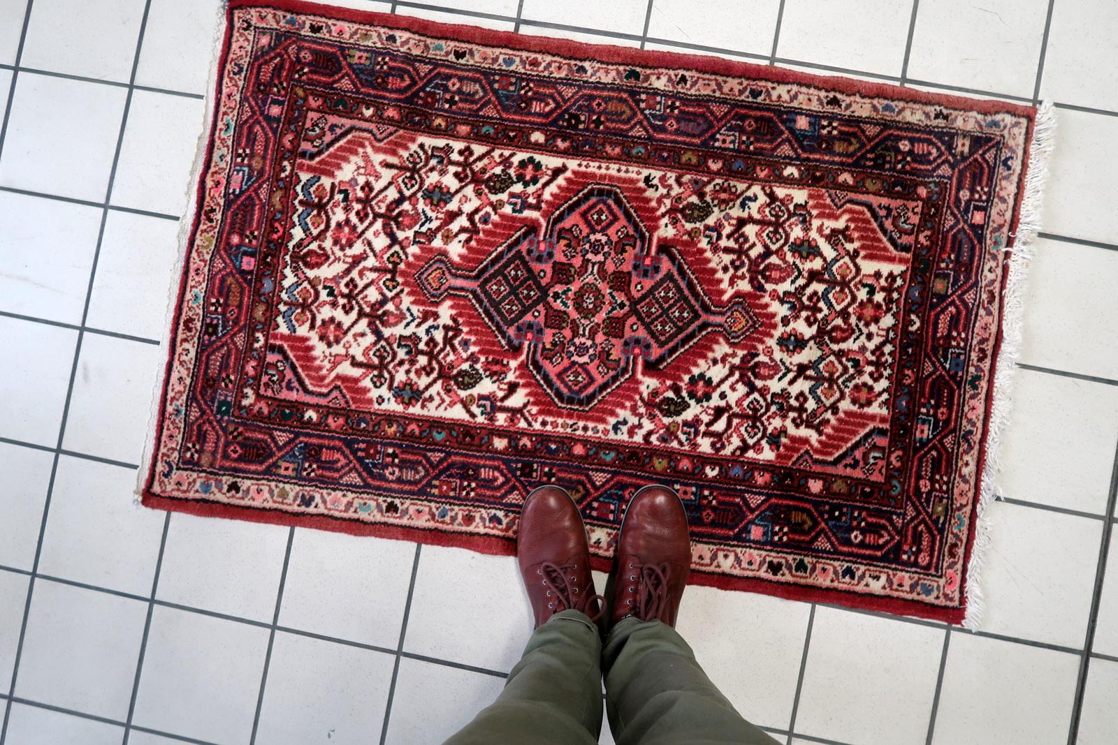Tappeto persiano d'epoca Hamadan fatto a mano 2,5' x 4' (77cm x 124cm), anni '70 - 1C1112 in vendita 4