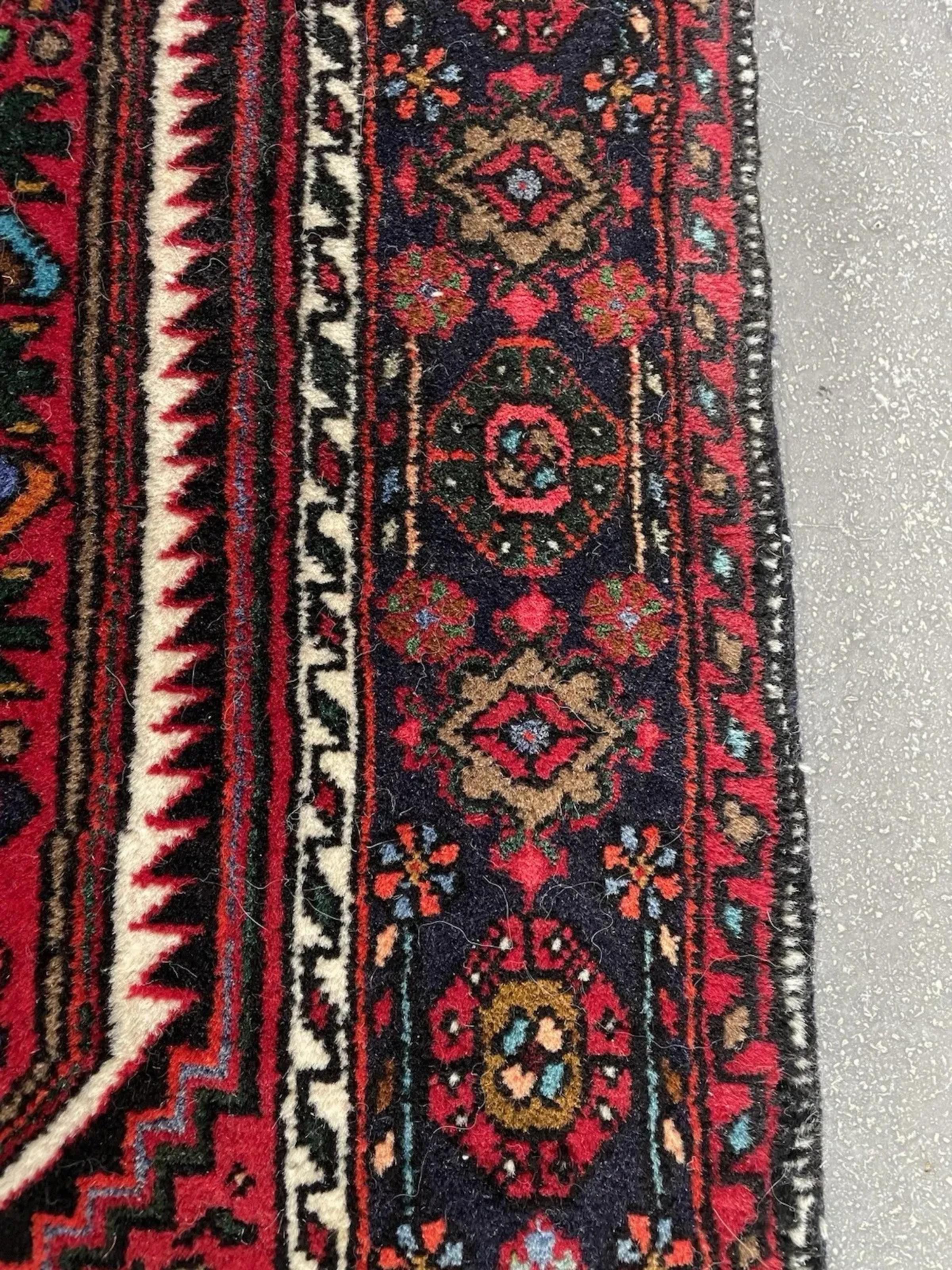 Handgefertigter Vintage Persian Hamadan Teppich 2.6' x 4.2', 1950er Jahre - 1N116 (Wolle) im Angebot