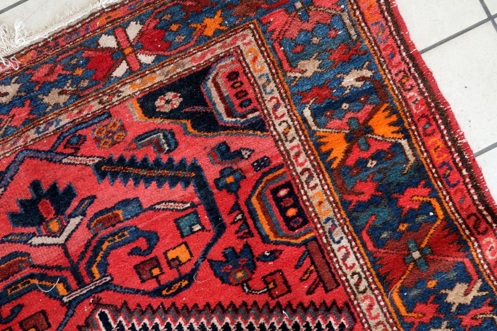 Handgefertigter persischer Hamadan-Teppich im Vintage-Stil 4.4' x 6.3', 1960er Jahre, 1C1092 (Handgeknüpft) im Angebot