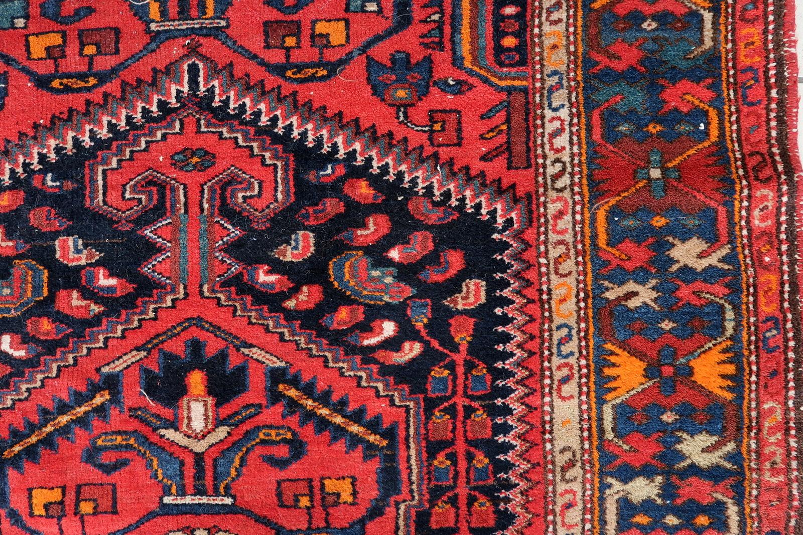 Handgefertigter persischer Hamadan-Teppich im Vintage-Stil 4.4' x 6.3', 1960er Jahre, 1C1092 im Zustand „Gut“ im Angebot in Bordeaux, FR